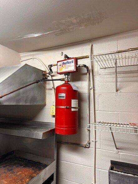 More Photos Of 1182 GA Highway 83 S, Forsyth General Retail For Sale