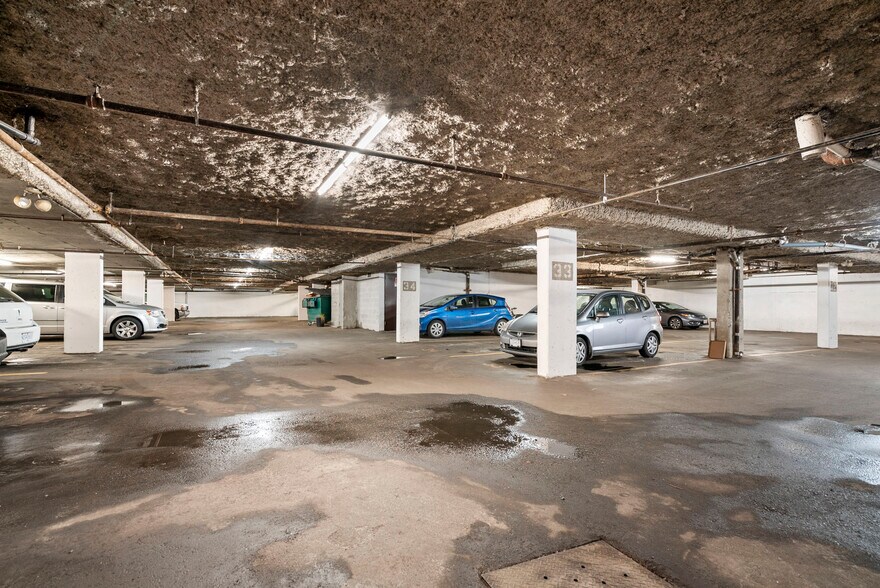 More Photos Of 1555 Graveley St, Vancouver Apartments For Sale