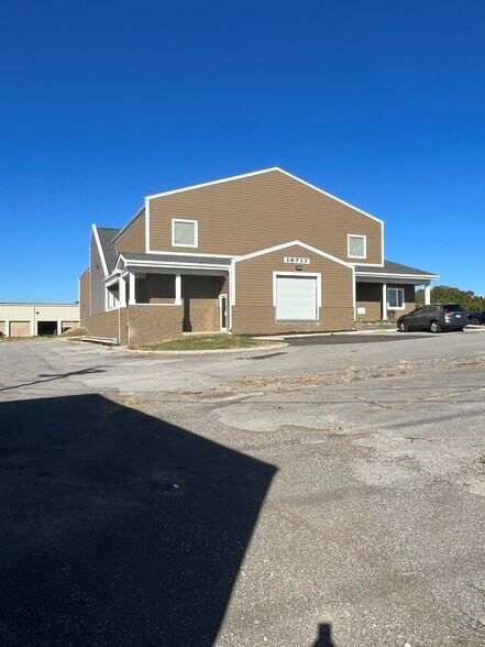 More Photos Of 10737 Dutchtown Rd, Knoxville Freestanding For Lease