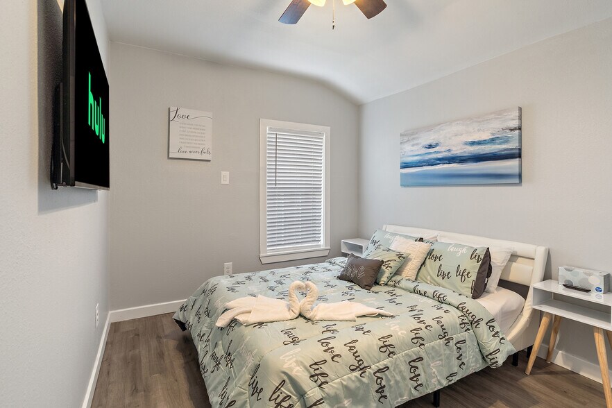 More Photos Of 2308 Britton Dr, Dallas Apartments For Sale