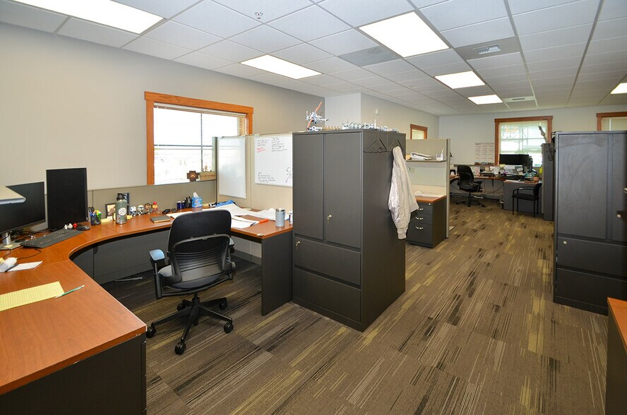 More Photos Of 970 S 29th St W, Billings Office For Sale