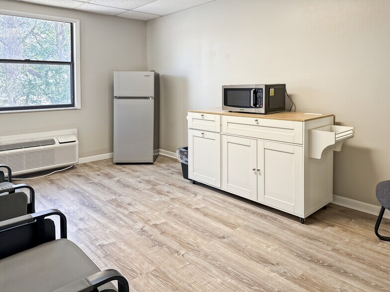 More Photos Of 452 Osceola St, Altamonte Springs Coworking Space