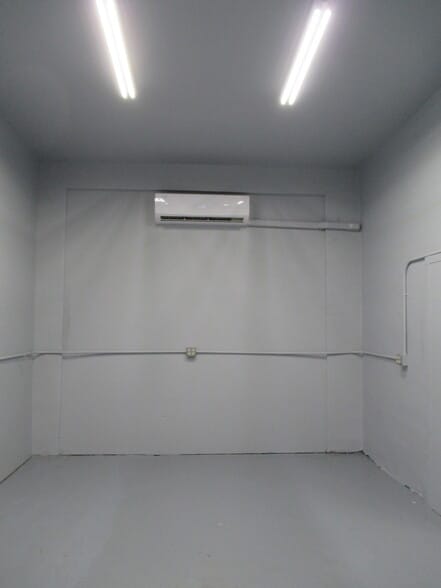 More Photos Of 3 Vine St, Greenwood Lake Warehouse For Lease