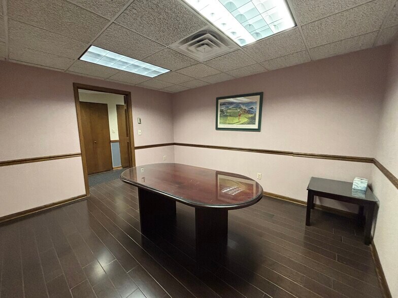 More Photos Of 37 Franklin St, Buffalo Office For Sale