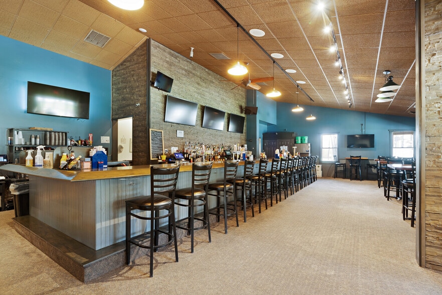 More Photos Of 8826 Gratiot Ave, Columbus Restaurant For Sale