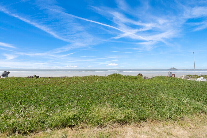 More Photos Of 1455 US Highway 101 S, Crescent City Hotel For Sale