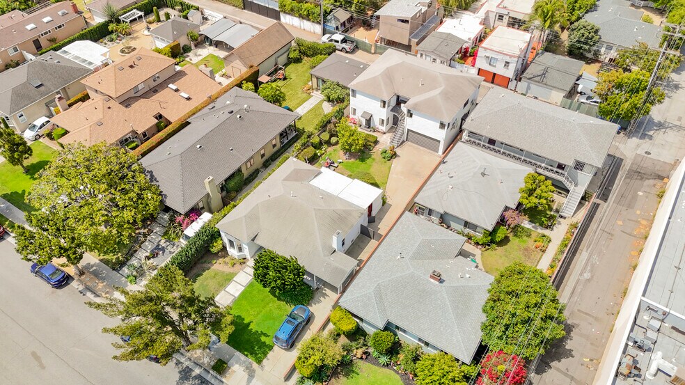 More Photos Of 2218 24th St, Santa Monica Apartments For Sale