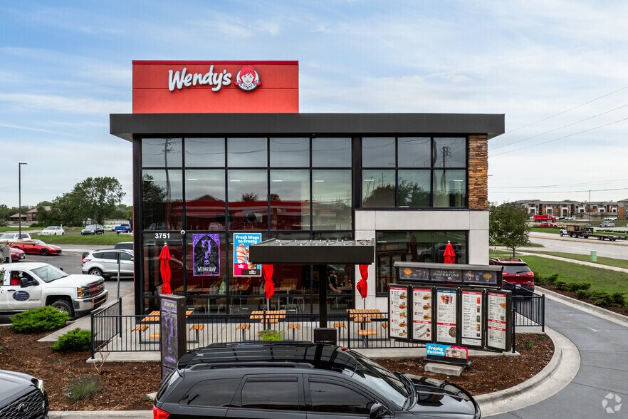 More Photos Of WEST 37TH STREET NORTH & NORTH RIDGE ROAD, Wichita Fast Food For Lease