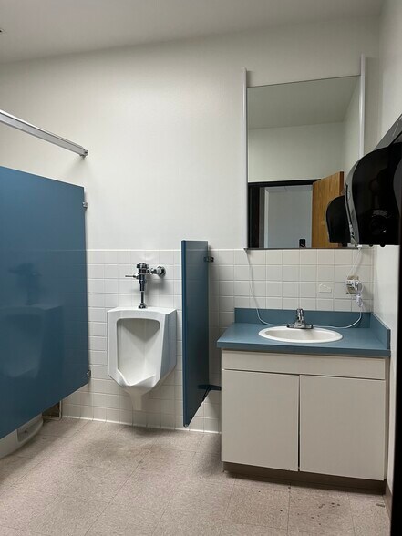 More Photos Of 4730-4780 Calle Quetzal, Camarillo Warehouse For Lease