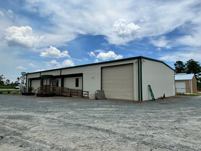 More Photos Of 19300 Valdosta Hwy, Valdosta Distribution For Lease