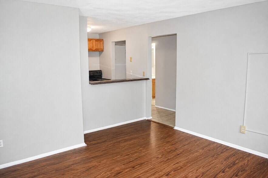 More Photos Of 650-660 Straight St, Cincinnati Apartments For Sale