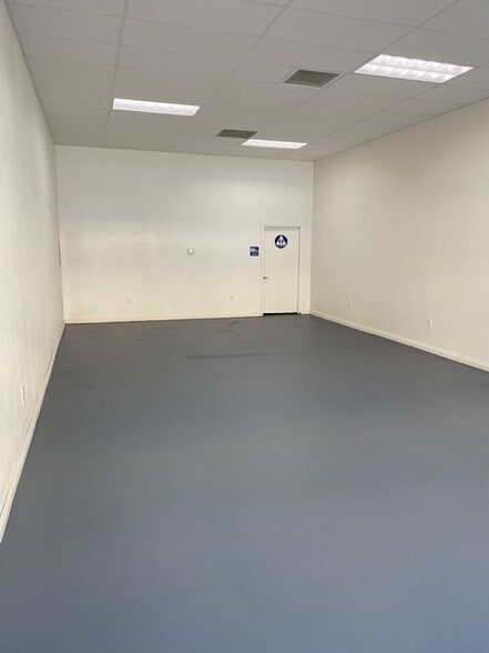 More Photos Of 1505 19th St, Bakersfield Storefront For Lease