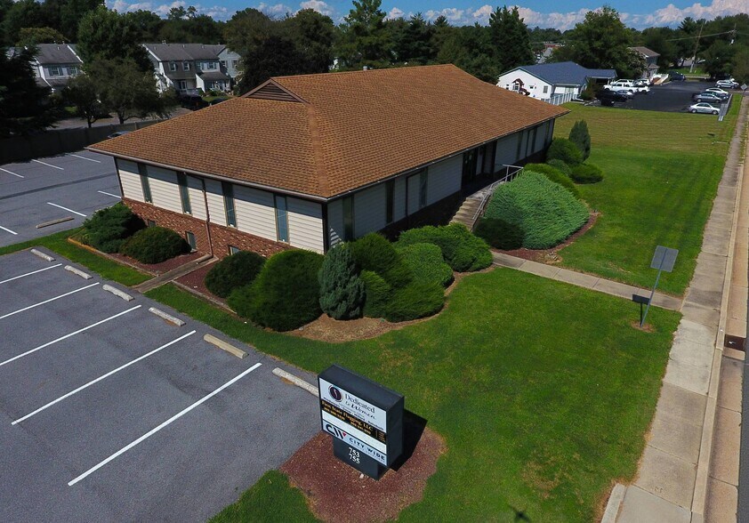 More Photos Of 753-755 Walker Rd, Dover Office For Sale