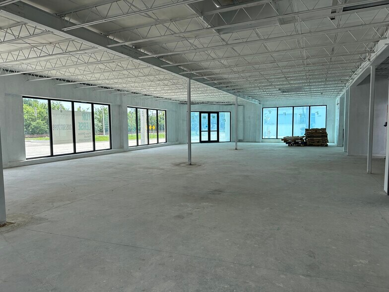 More Photos Of 5570 NE 4th Ave, Miami General Retail For Lease