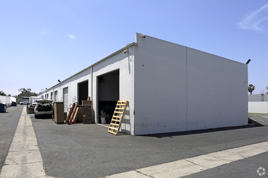 More Photos Of 11711 Coley River Cir, Fountain Valley Light Manufacturing For Lease