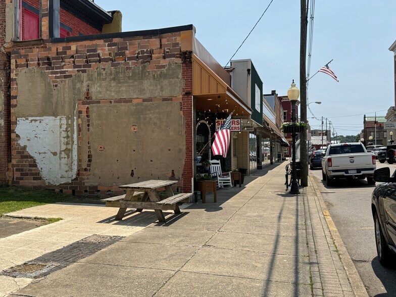 More Photos Of 416 Main St, Point Pleasant Storefront For Sale