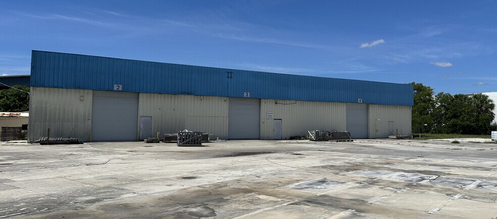 More Photos Of 1621 President Barack Obama Hwy, Riviera Beach Unknown For Lease