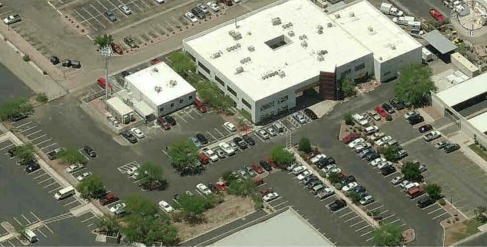 More Photos Of 3755 N Business Center Dr, Tucson Manufacturing For Lease