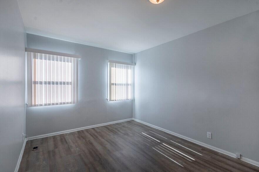 More Photos Of 6036 10th Ave, Los Angeles Apartments For Sale