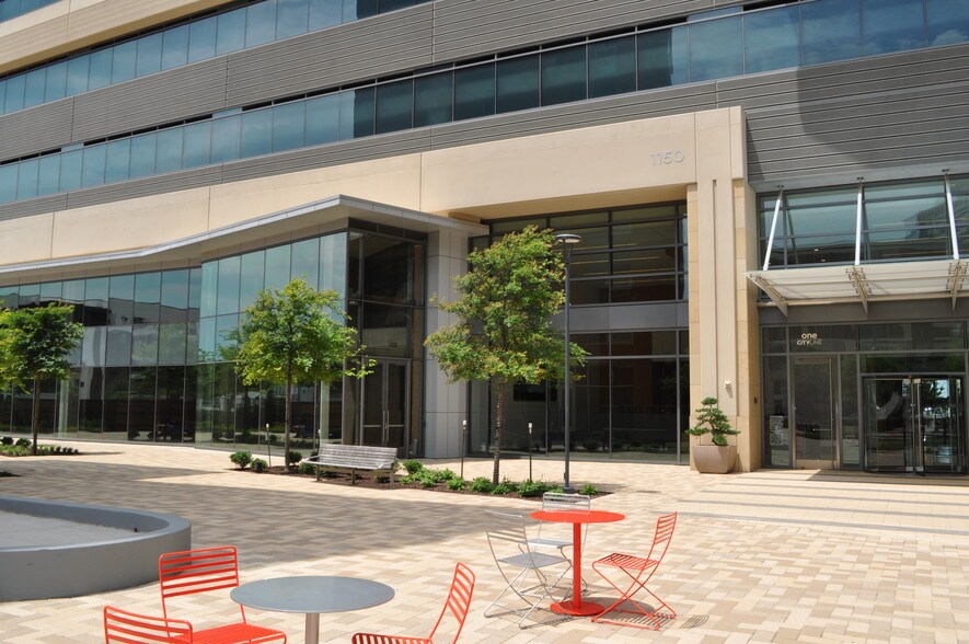 More Photos Of 1150 State St, Richardson Office For Lease