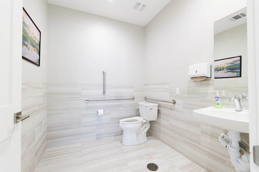 More Photos Of 1908 Yaupon Trl, Cedar Park Medical For Sale