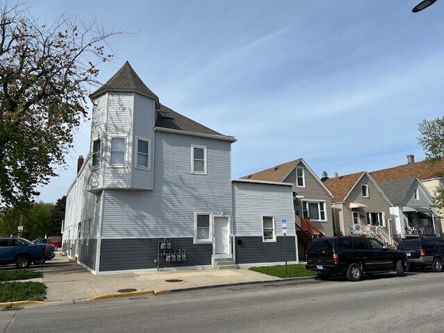 More Photos Of 5028 W 31st Pl, Cicero Multifamily For Sale