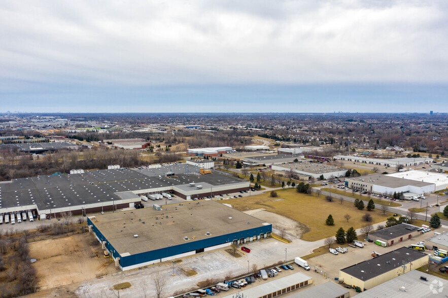 More Photos Of 42600 Merrill Rd, Sterling Heights Warehouse For Lease