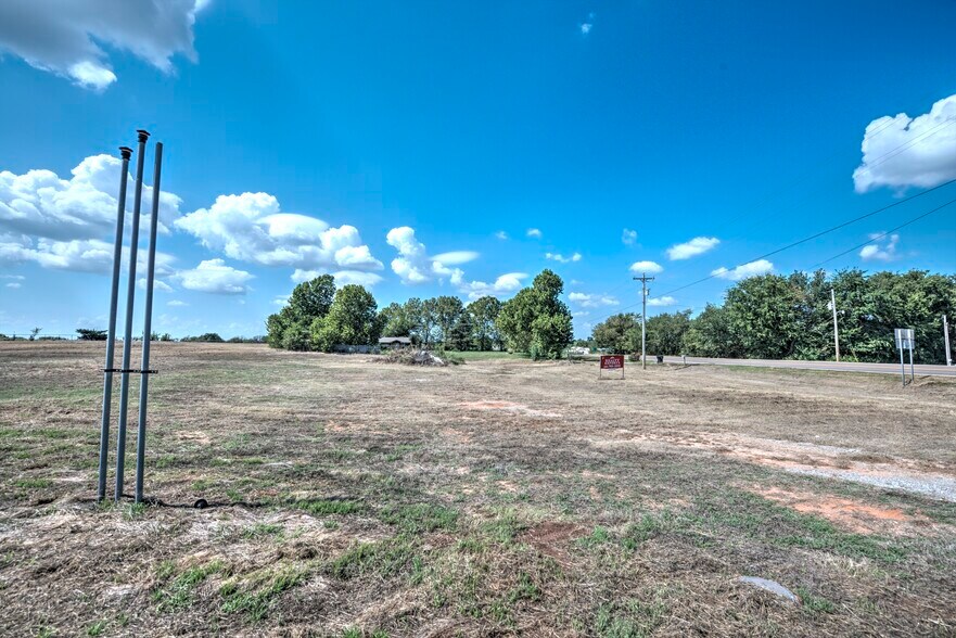 More Photos Of Oklahoma 39 Hwy @ Oklahoma 24, Purcell Land For Sale
