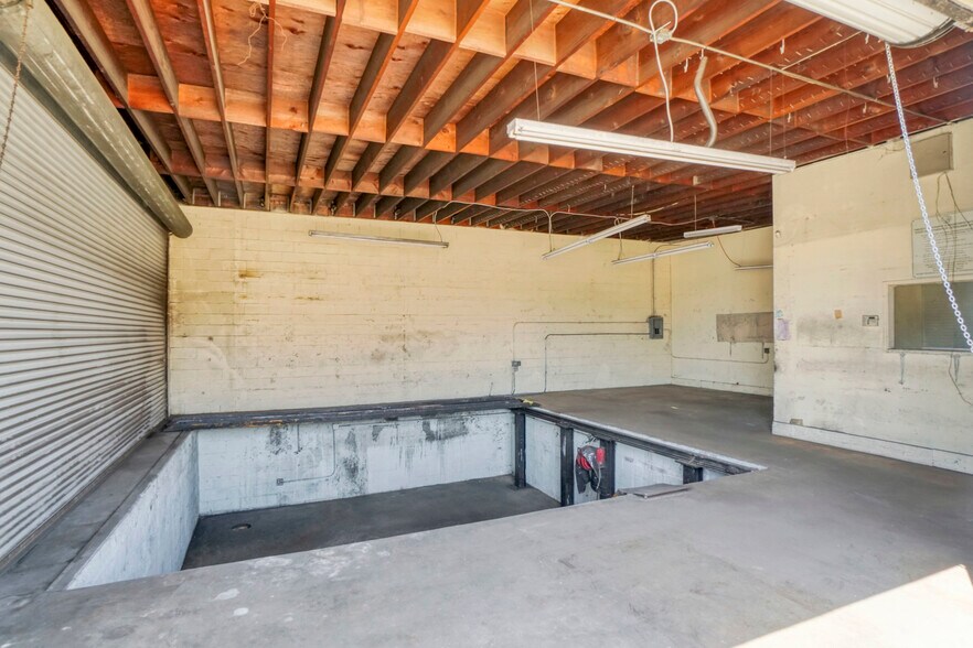 More Photos Of 2317-2323 Pasadena Ave, Los Angeles Auto Repair For Sale