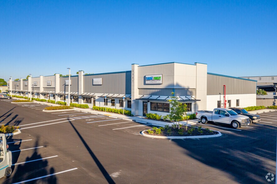 Primary Photo Of 2351 Crystal Dr, Fort Myers Light Distribution For Lease