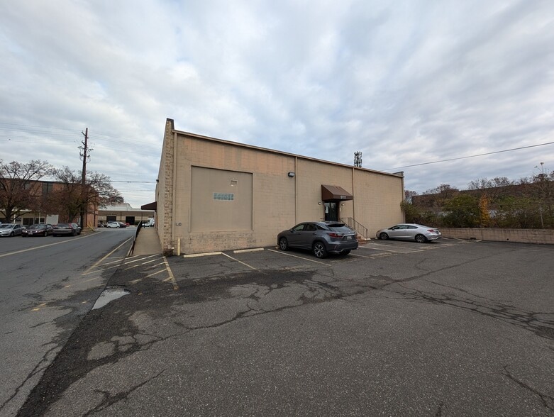 More Photos Of 5113-5123 Berwyn Rd, College Park Unknown For Lease