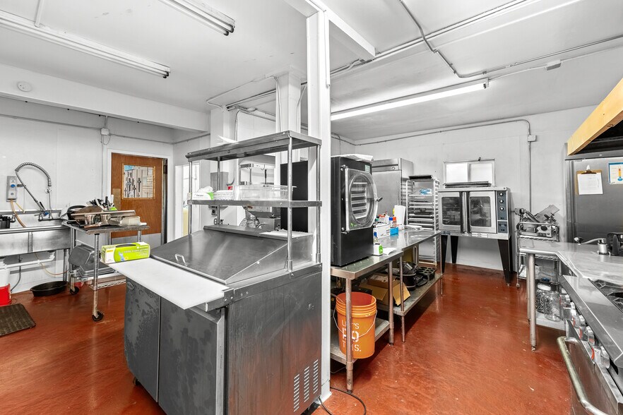 More Photos Of 17460 County Road 501, Bayfield Restaurant For Lease