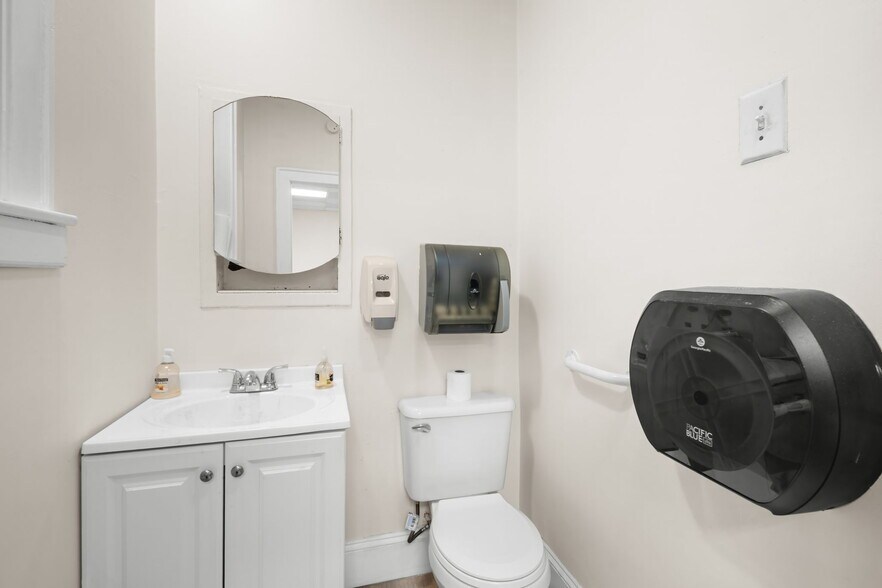 More Photos Of 6431-6433 N California Ave, Chicago Apartments For Sale