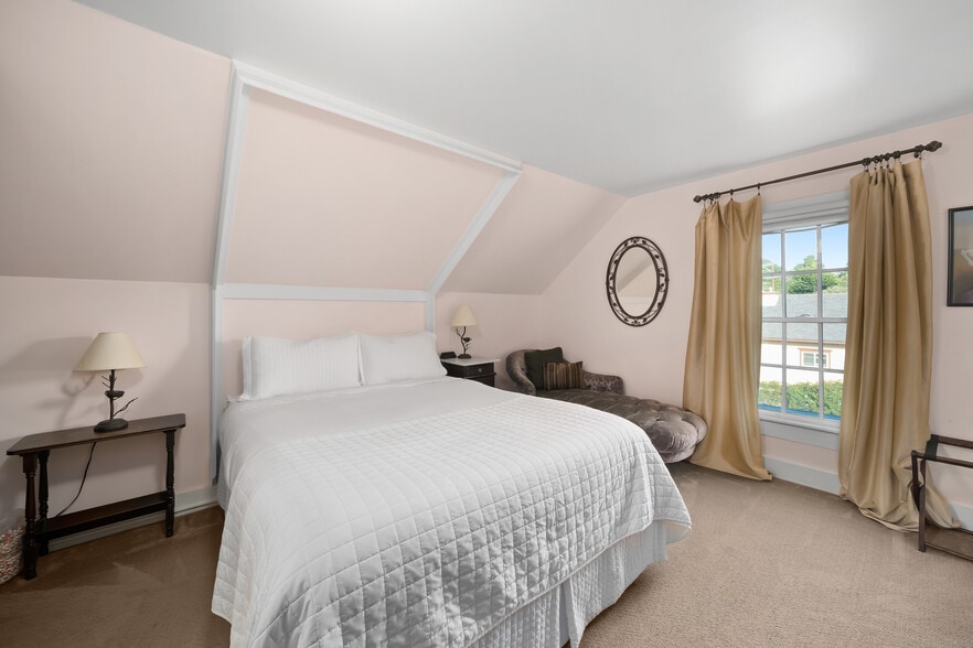 More Photos Of 2476 Main St, Cambria Hospitality For Sale