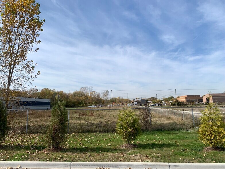 More Photos Of 100 Macomb Daily Dr, Mount Clemens Land For Sale