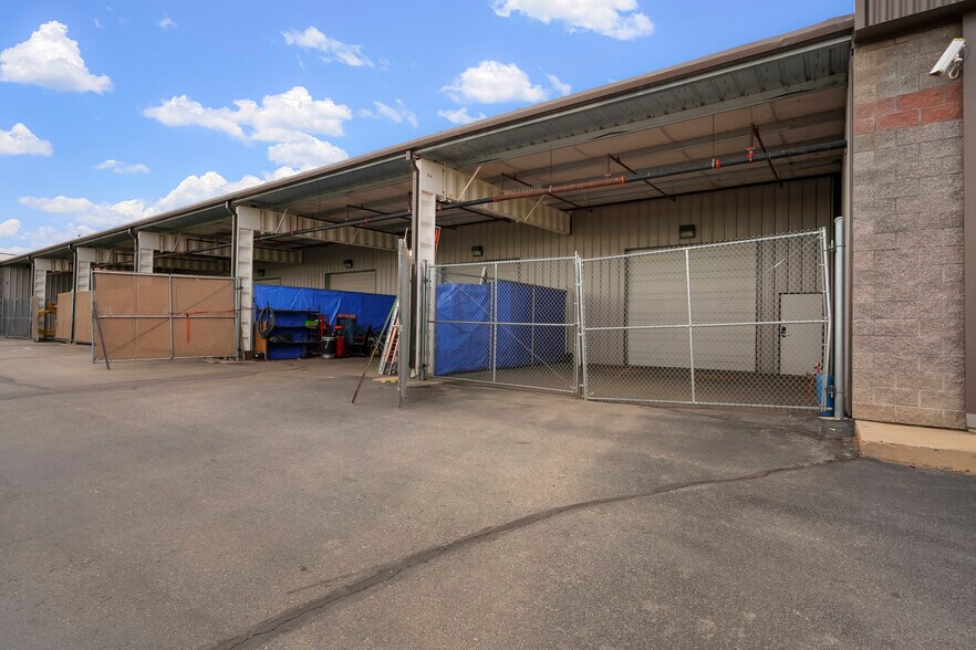 More Photos Of 1740 Skyway Dr, Longmont Warehouse For Lease