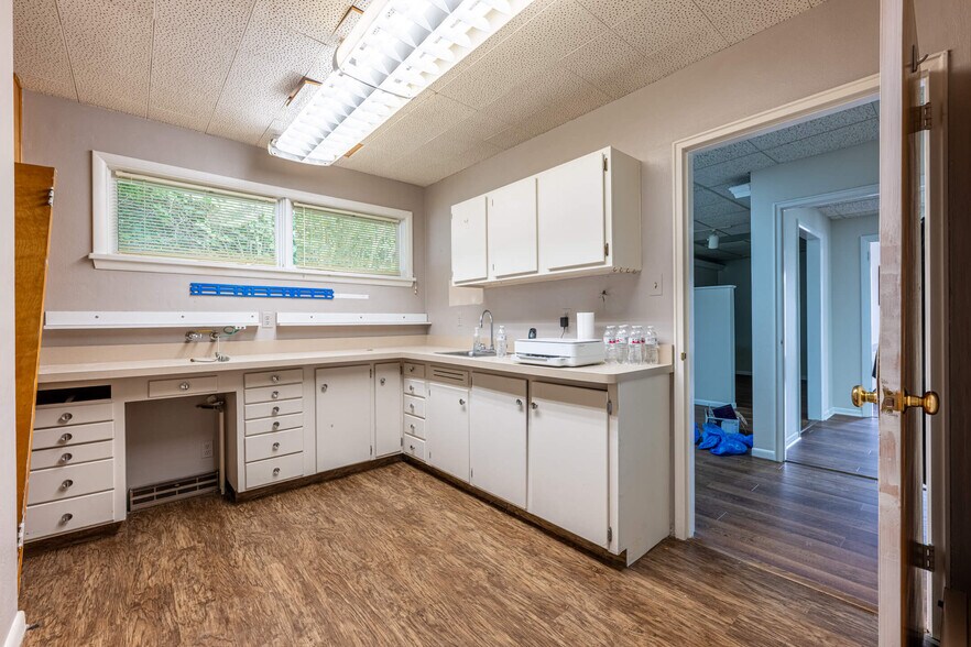 More Photos Of 50 Park Ave, Dayton Medical For Sale