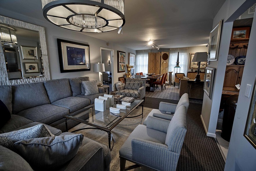 More Photos Of 584 State Rt 17, Ridgewood Office Residential For Lease