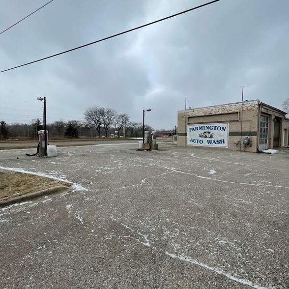 More Photos Of 30544 Grand River Ave, Farmington Hills Carwash For Sale