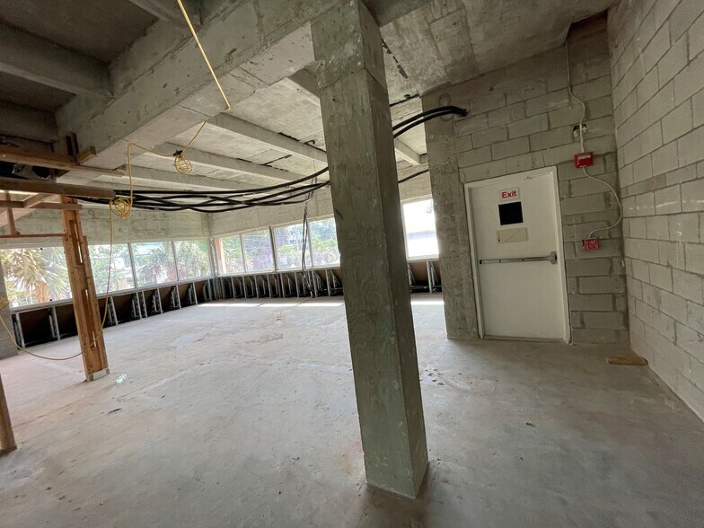 More Photos Of 500 SE Osceola St, Stuart Medical For Sale