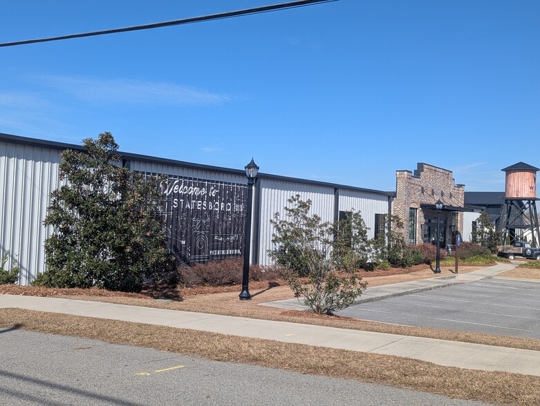 More Photos Of 91 S College St, Statesboro Warehouse For Sale
