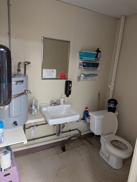 More Photos Of 1221 S Laramie, Peoria Freestanding For Sale