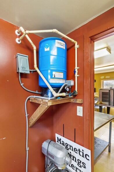 More Photos Of 54 S Main St, Magnetic Springs Restaurant For Sale