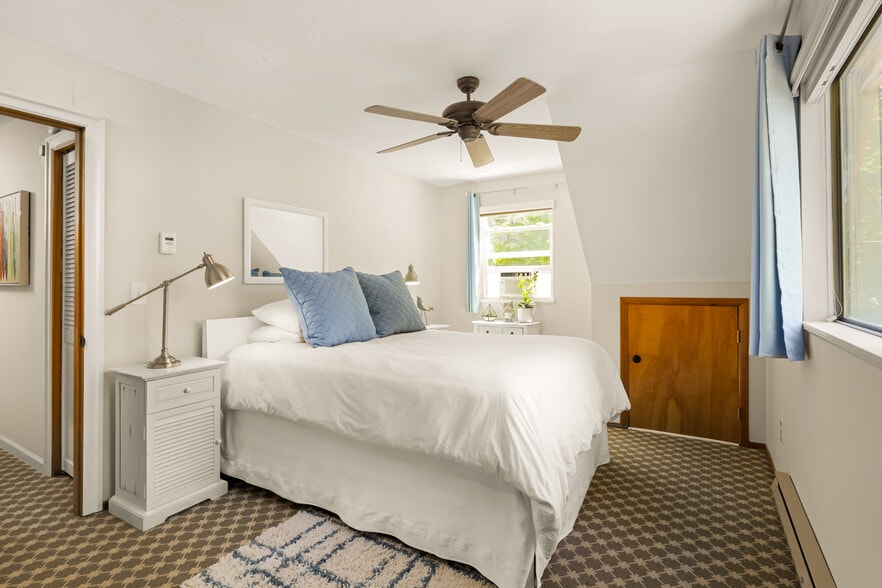 More Photos Of 49198 McKenzie Hwy, Vida Hospitality For Sale