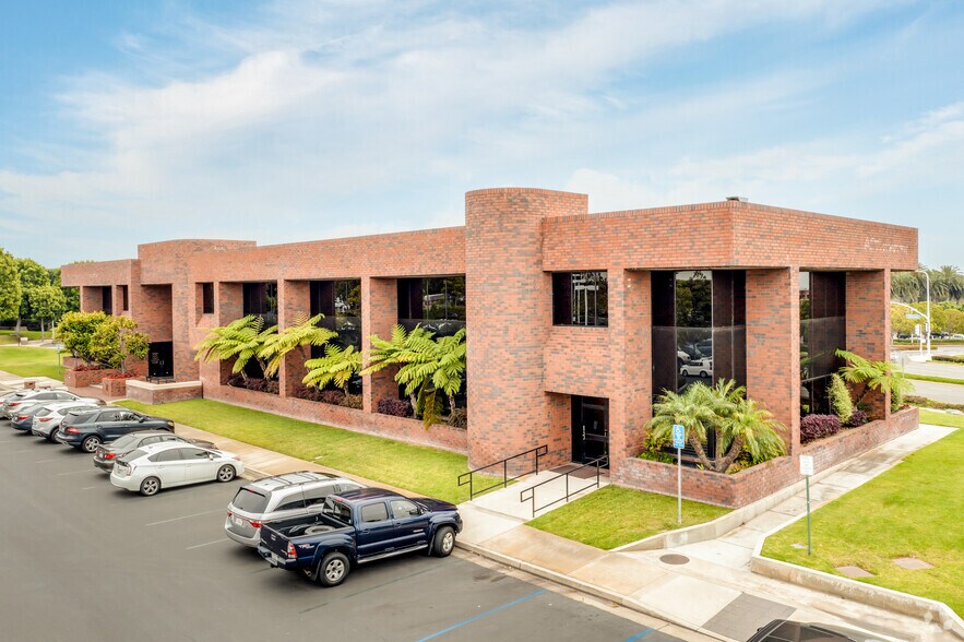 Primary Photo Of 17 Corporate Plaza Dr, Newport Beach Coworking Space