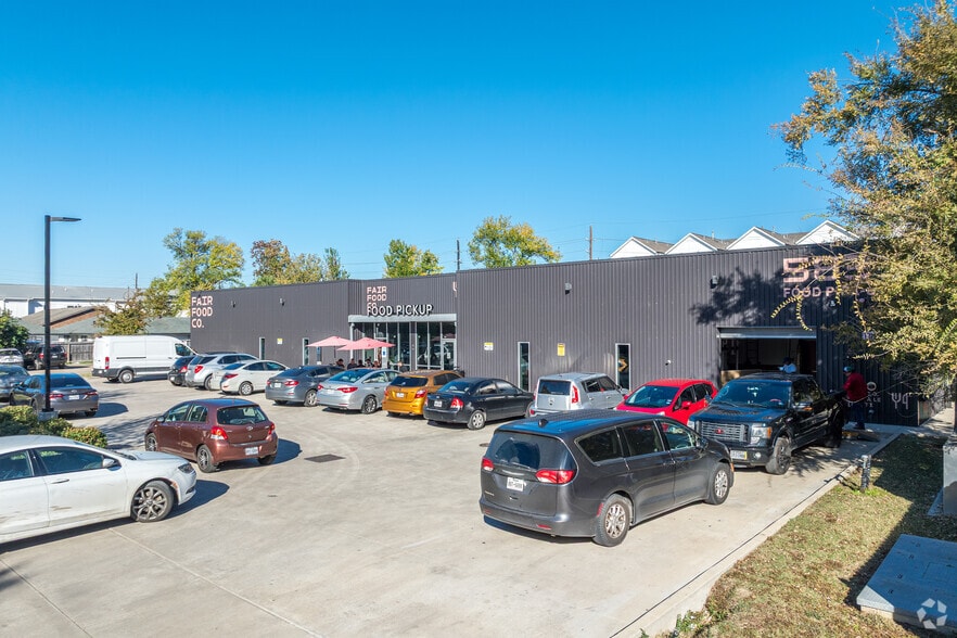 More Photos Of 5832 Fairdale Ln, Houston Restaurant For Lease