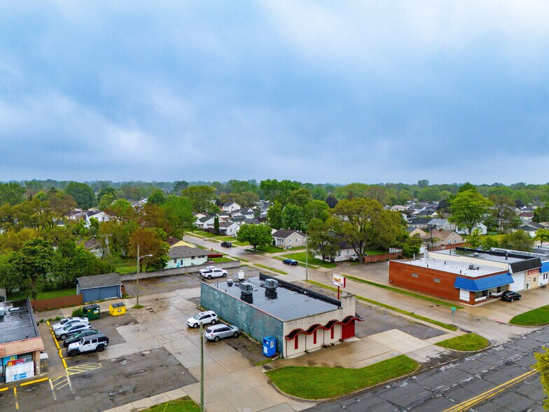 More Photos Of 15163 E 10 Mile Rd, Eastpointe Freestanding For Sale