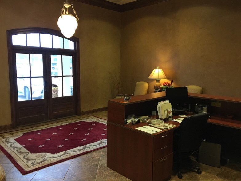More Photos Of 9335 Ellerbe Rd, Shreveport General Retail For Lease