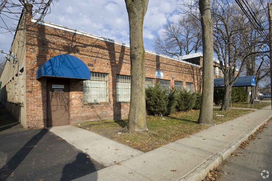 More Photos Of 100 S Van Brunt St, Englewood General Retail For Sale