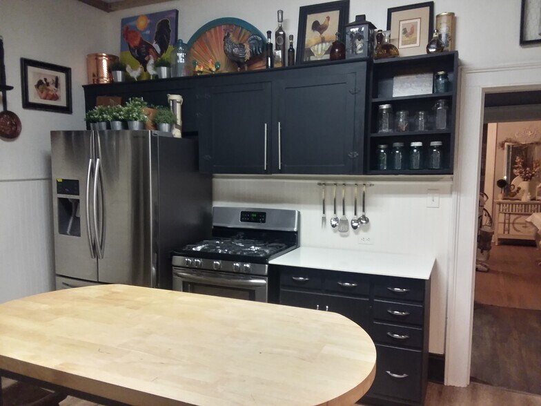 More Photos Of 178 S Caldwell St, Brevard Specialty For Sale